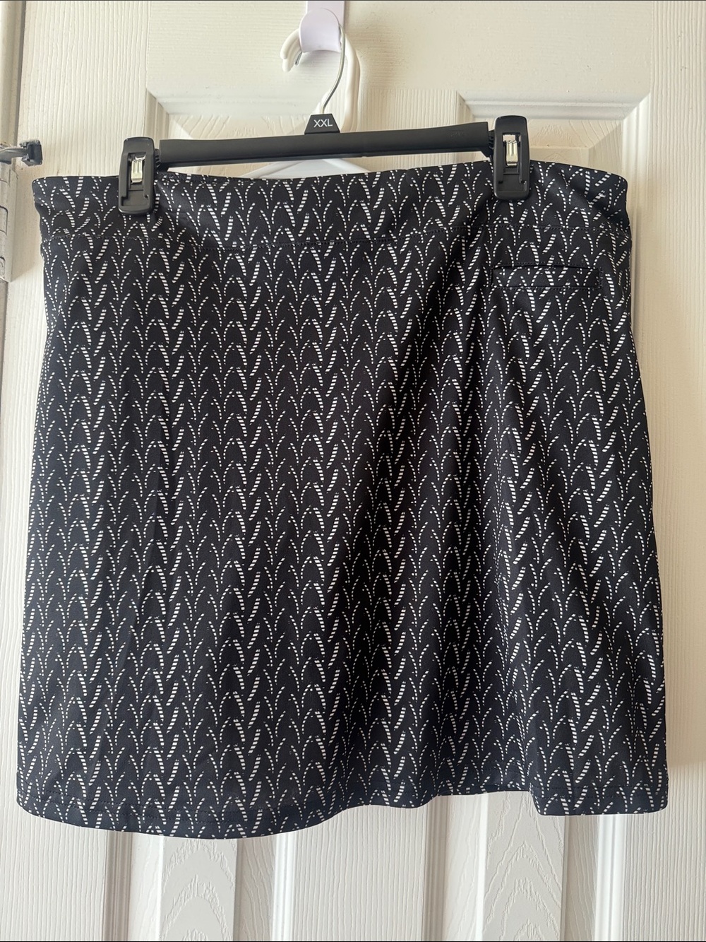 Pebble Beach Black and White Mini Skirt